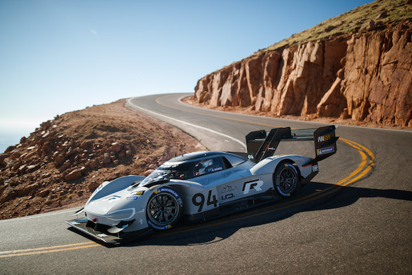 I.D R Pikes Peak bije rekord trasy